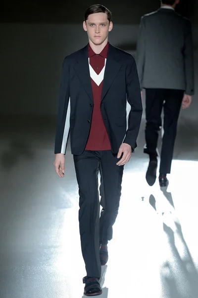 Look 39